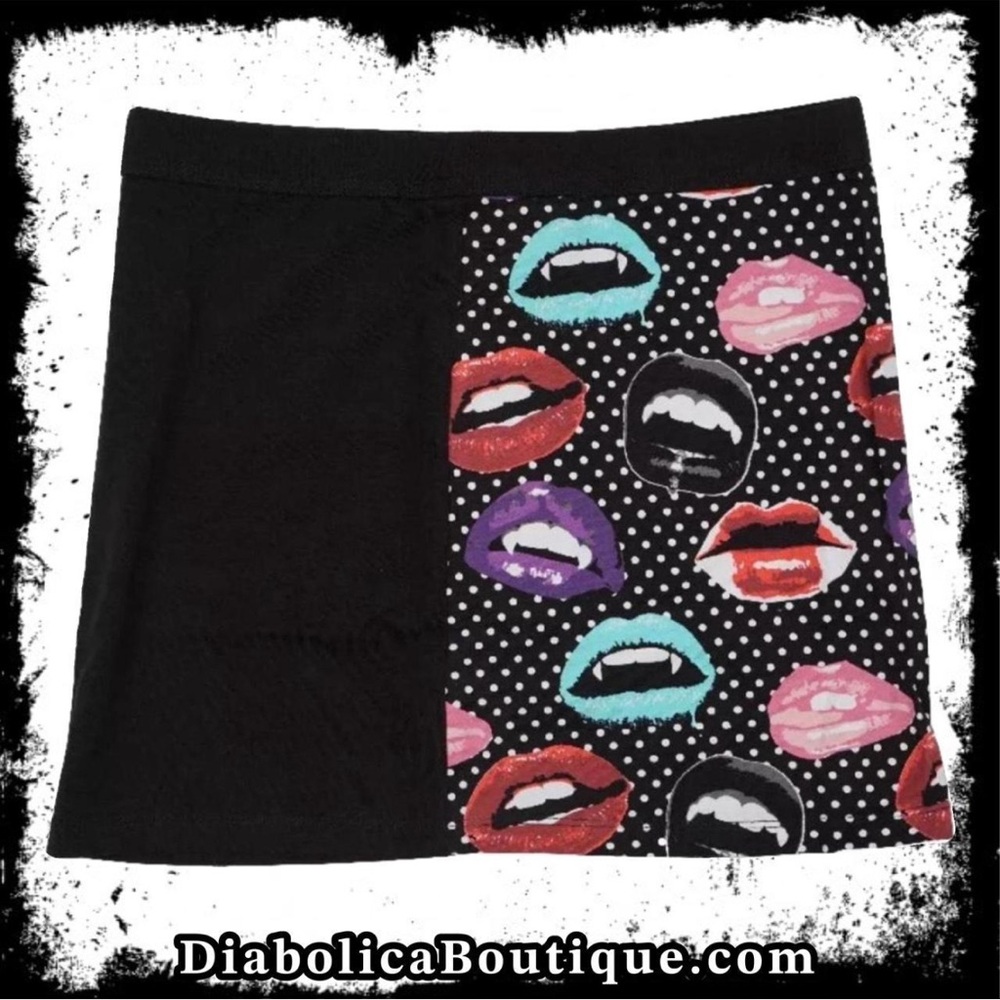 TOO FAST Clothing Rat Baby Misfit Mini Lips Skirt. Brand new in packaging